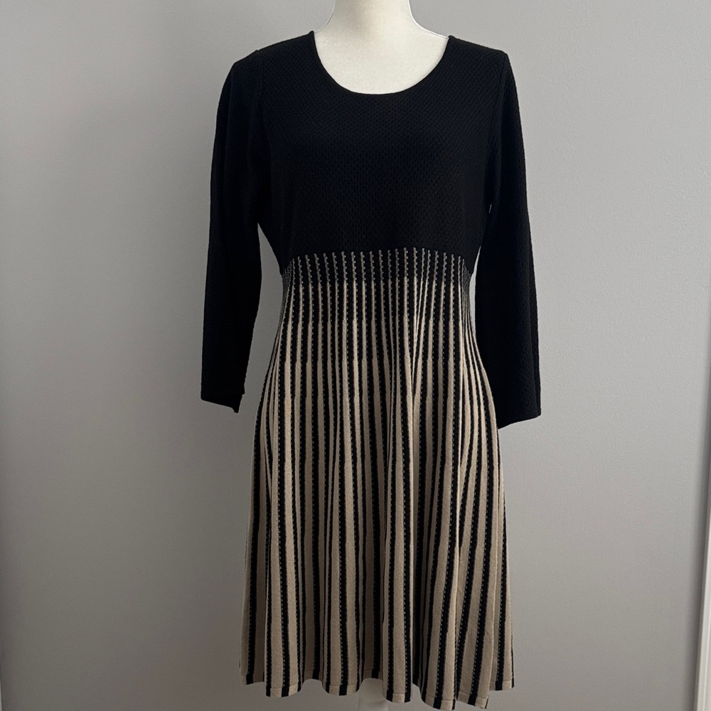 Dana Buchman Black and Tan Long Sleeve Dress Size Large